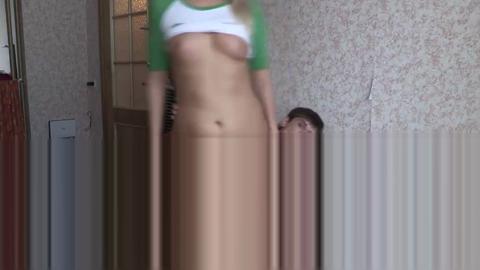 25604